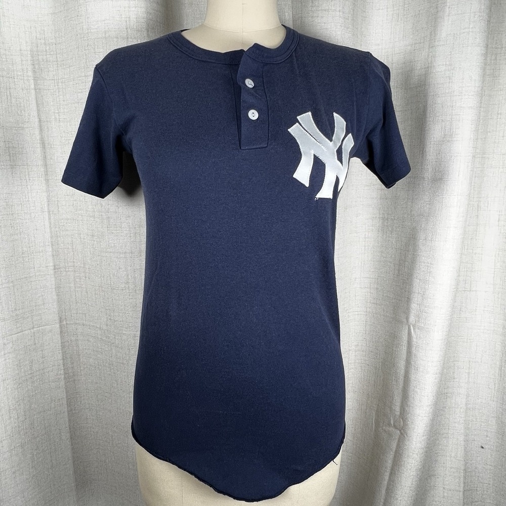 Vintage Gary Sheffield #11 New York Yankees Majestic Jersey TShirt Adult Small‎